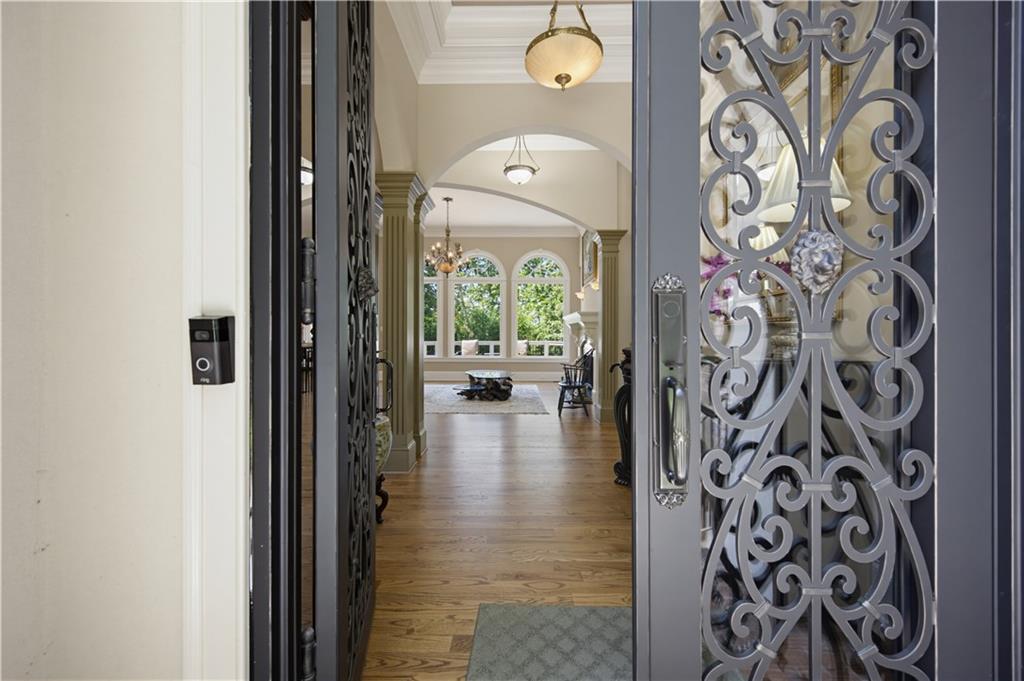 7090 Laurel Oak Drive