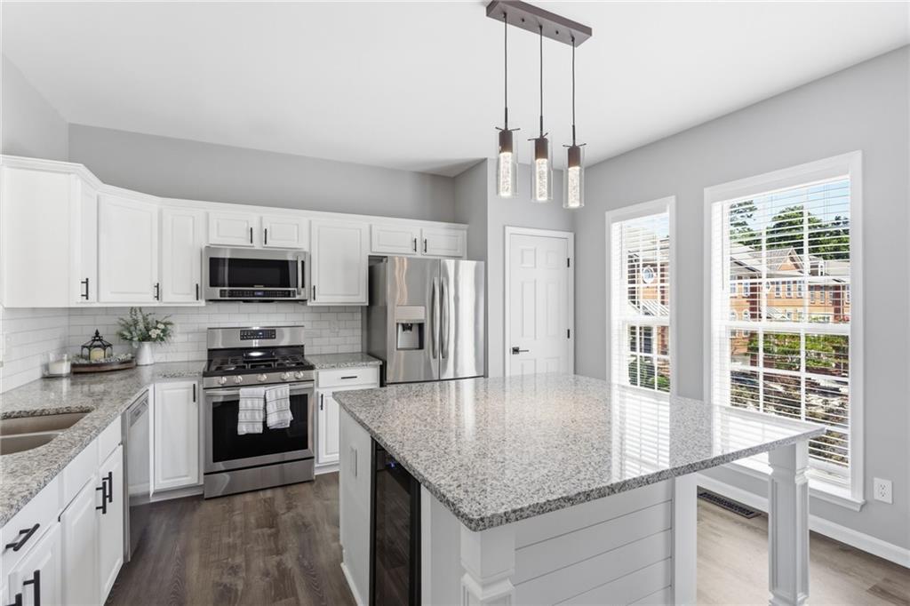 2475 Bridlewood Drive