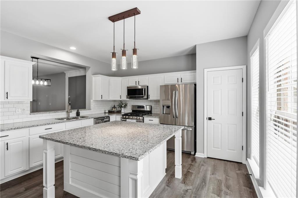 2475 Bridlewood Drive