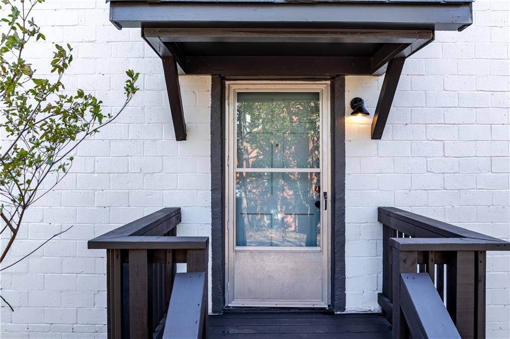 2413 Charleston Oaks Lane