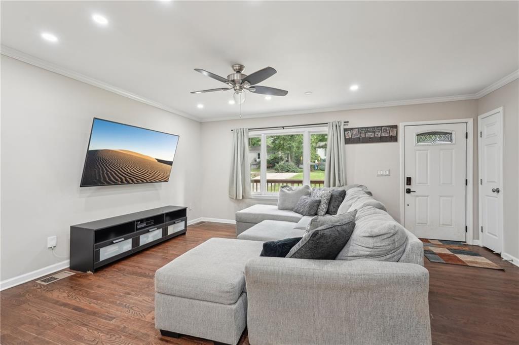2156 Doris Drive