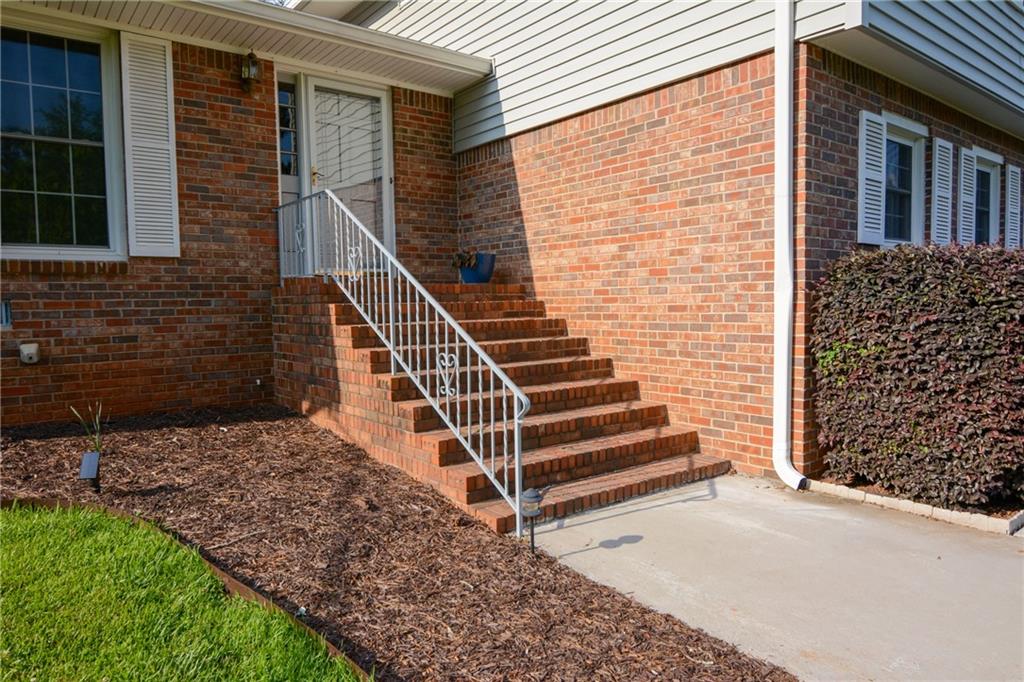 3407 Larch Pine Drive, Duluth, Georgia image 5