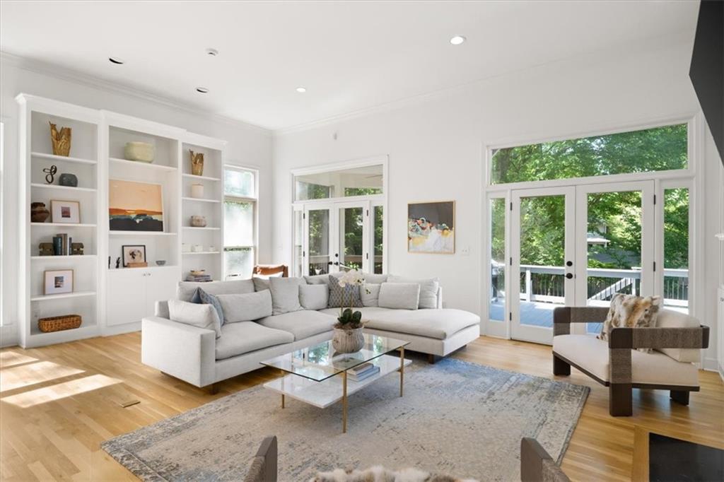 1650 N Pelham Road NE