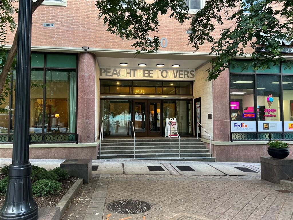 300 Peachtree Street NE 9D