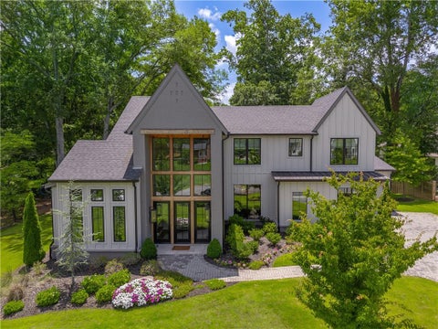 Homes For Sale - 135 Mayfield Circle<br/> Alpharetta, GA 30009