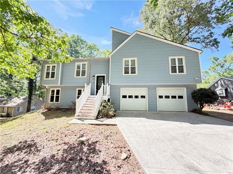 Photo of 1327 Towne Harbor Trail, Woodstock, GA 30189 (MLS # 7756521)