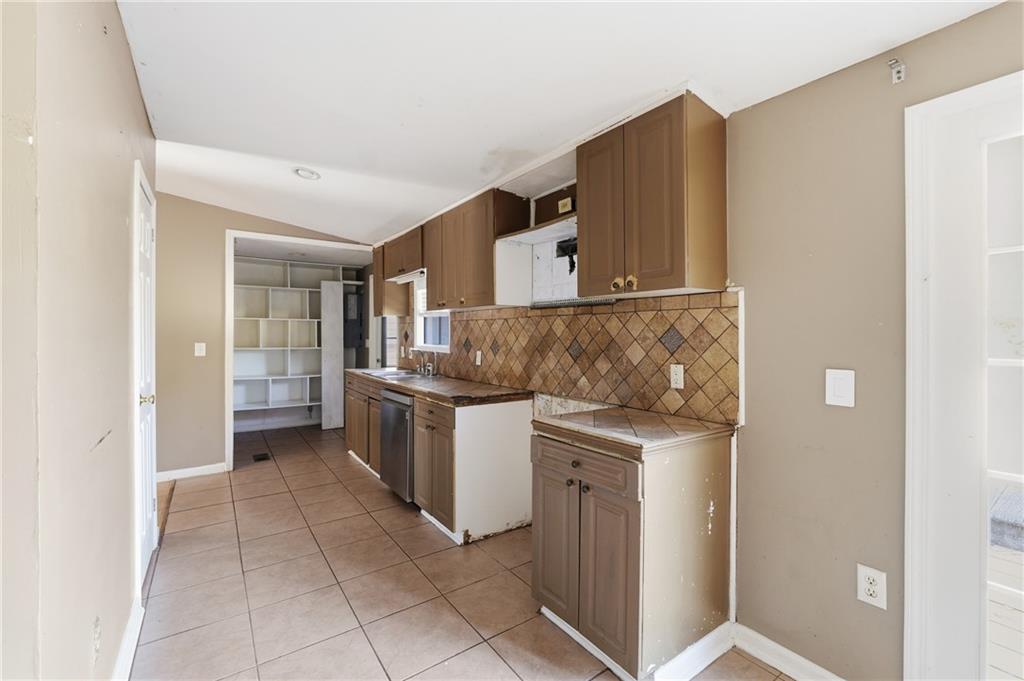 +/- 1 Acre - Residential