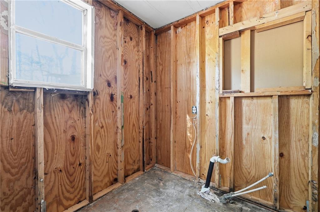 +/- 1 Acre - Residential