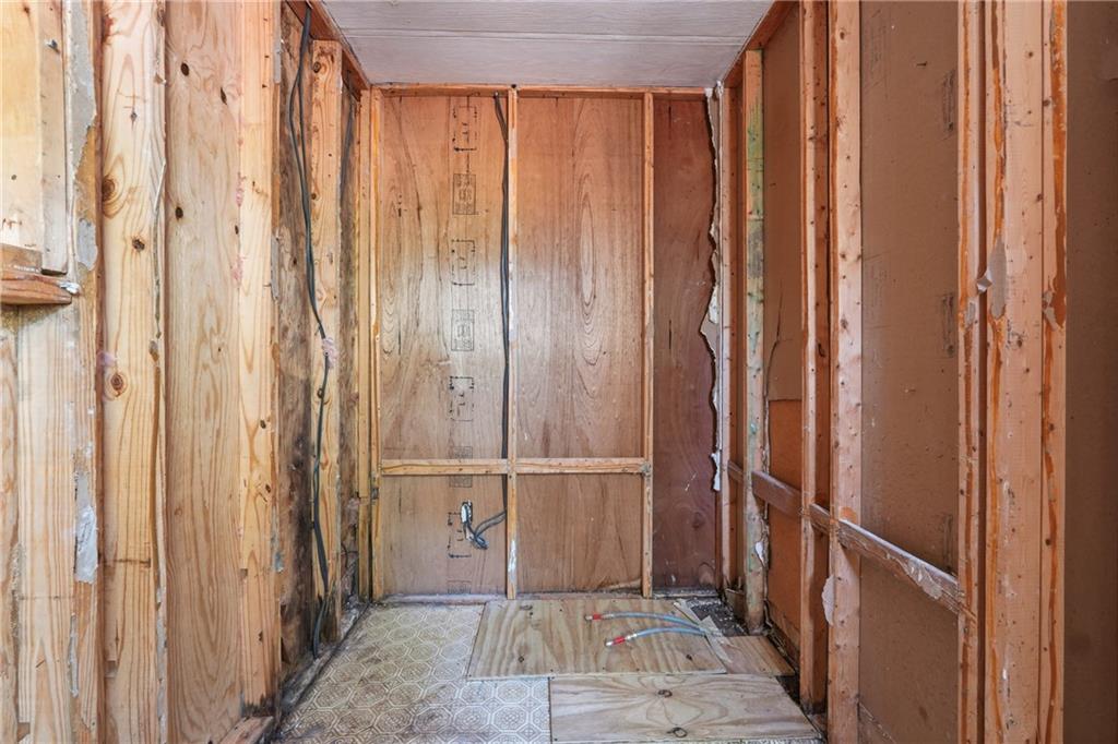 +/- 1 Acre - Residential