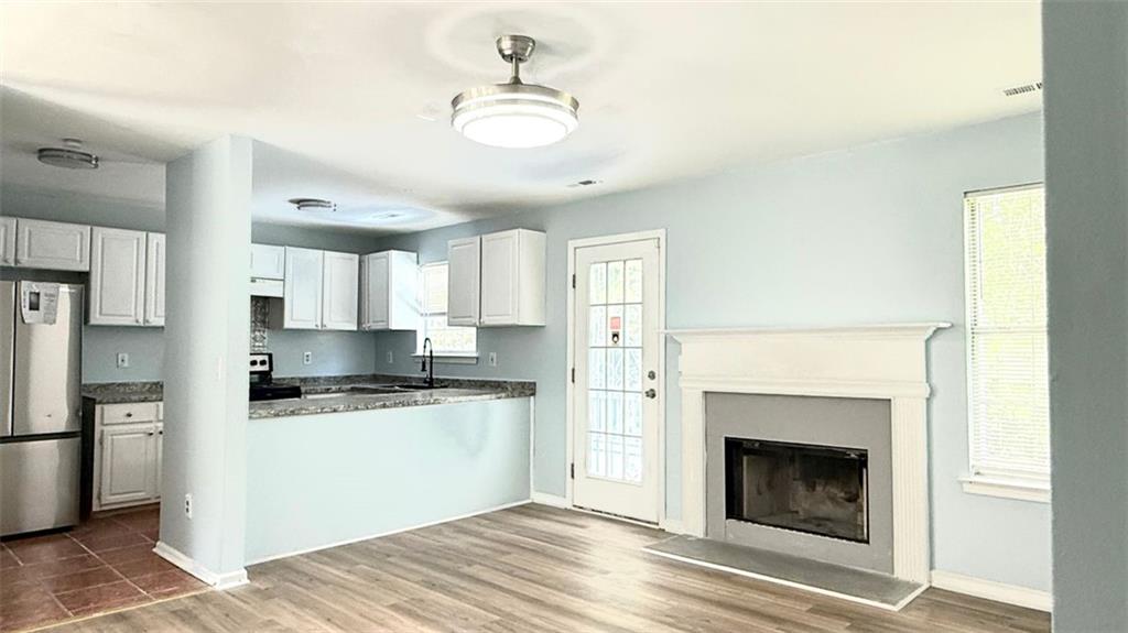 5683 Isleworth Way, Atlanta, Georgia image 4