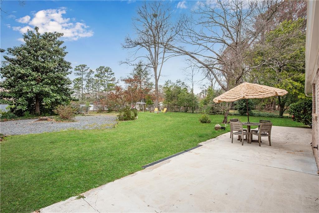 1040 Tuxedo Drive, Roswell, Georgia image 29