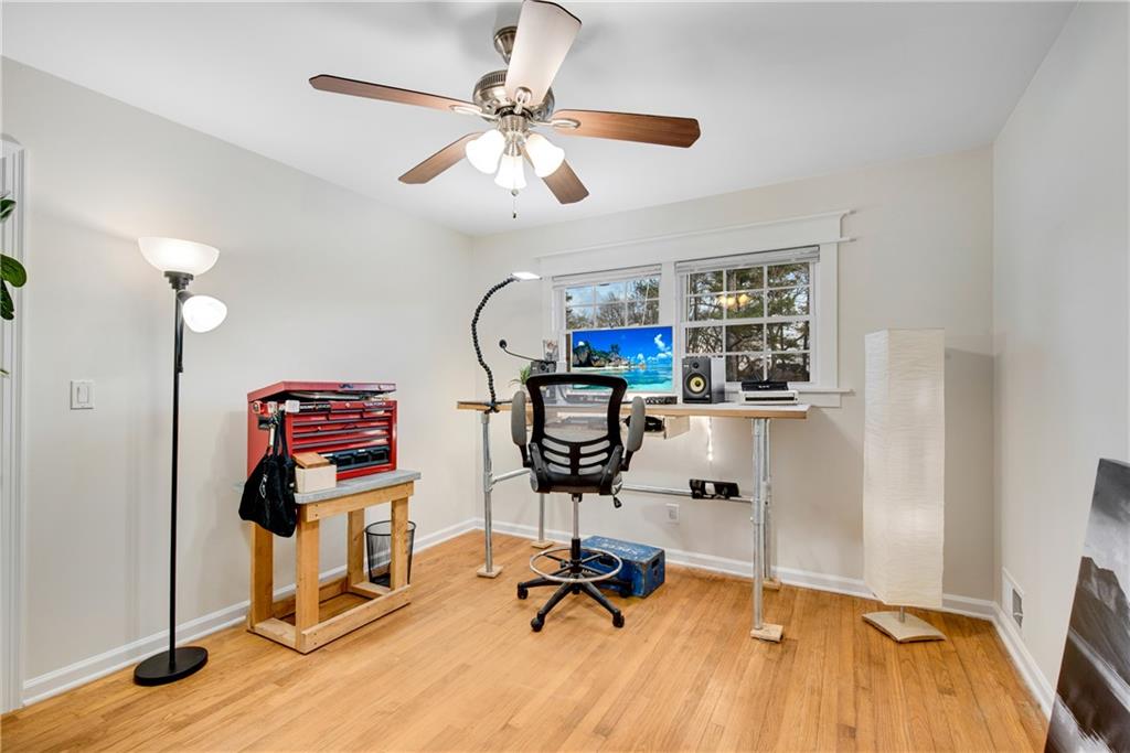 1040 Tuxedo Drive, Roswell, Georgia image 24