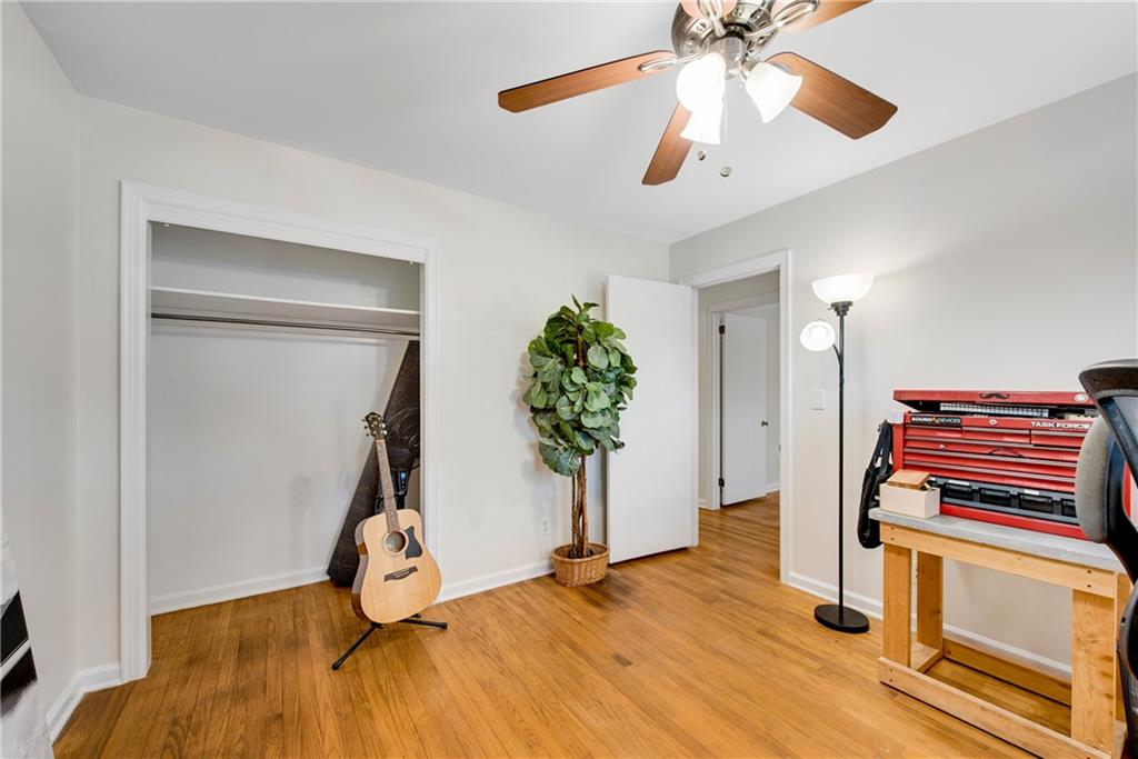 1040 Tuxedo Drive, Roswell, Georgia image 23
