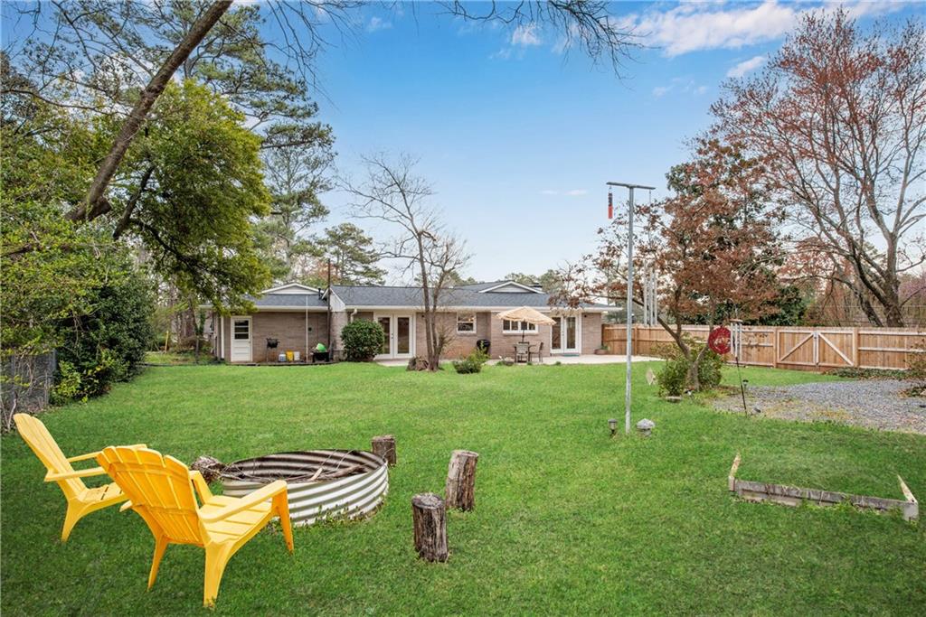1040 Tuxedo Drive, Roswell, Georgia image 32