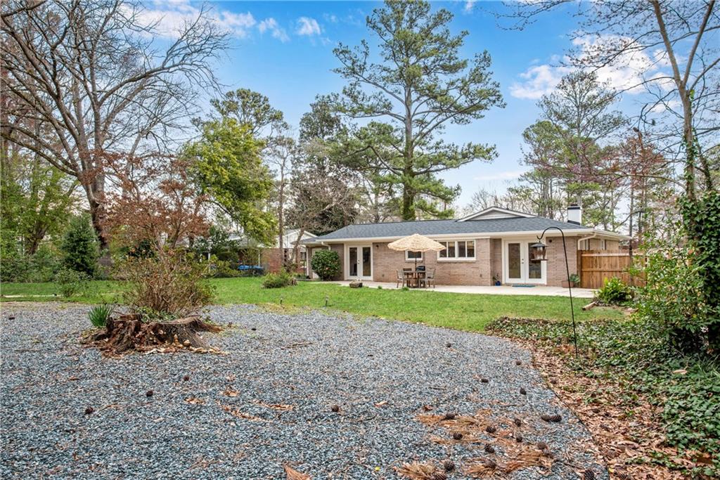 1040 Tuxedo Drive, Roswell, Georgia image 30