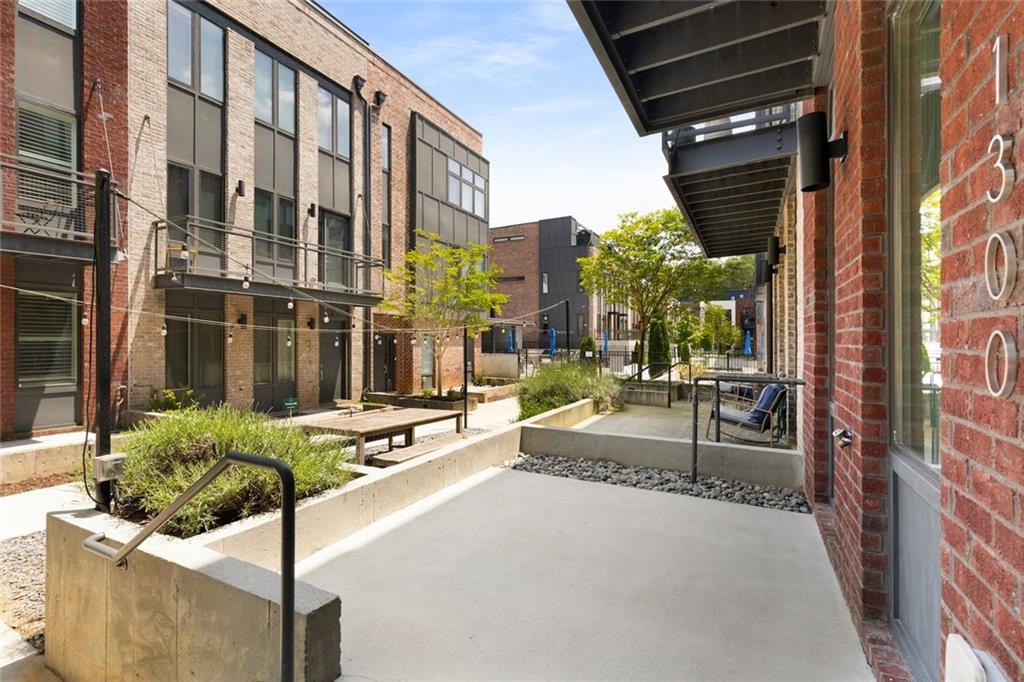 1300 Chelsea Circle NW