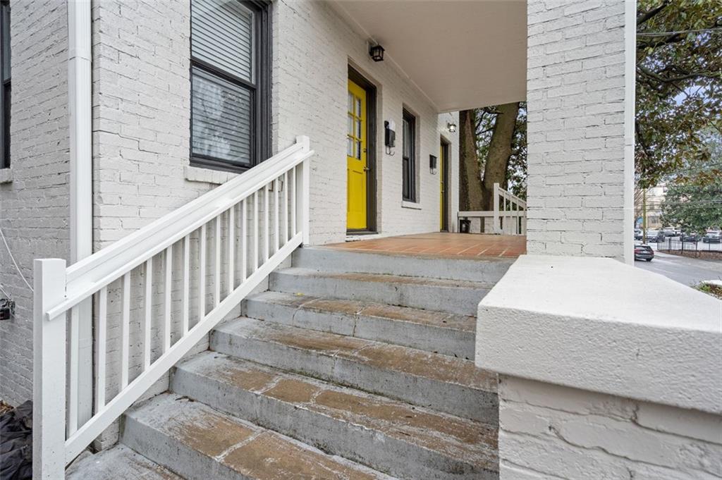 1225 EUCLID Avenue NE B