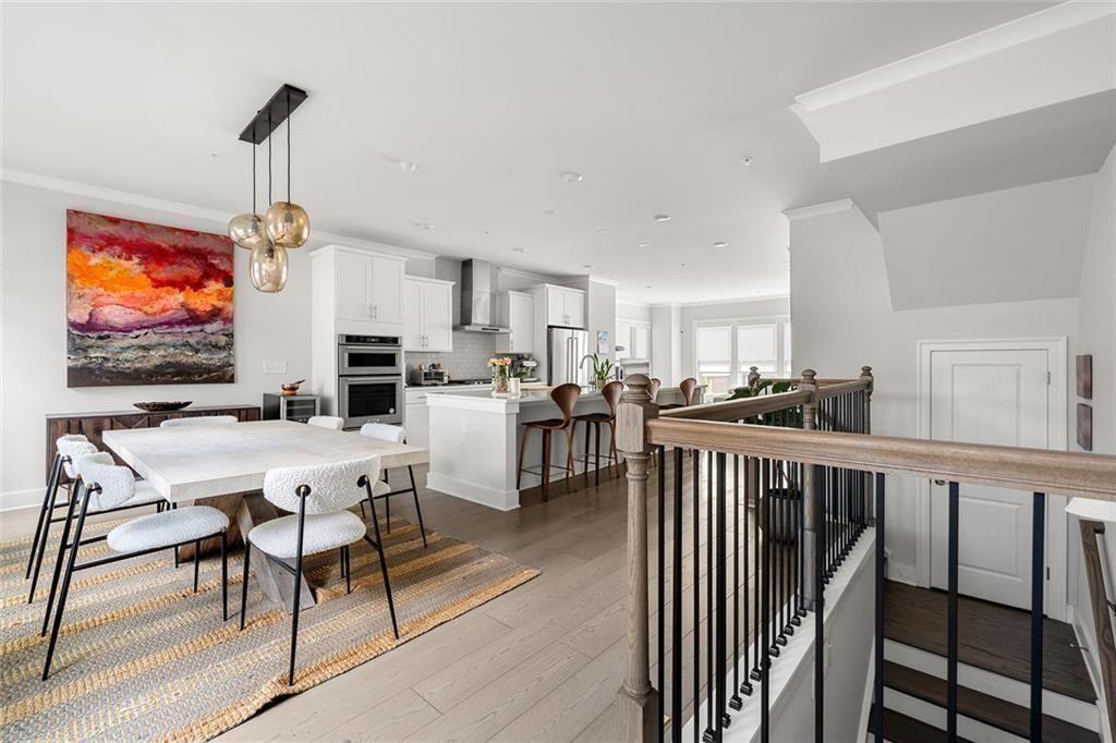 1012 Burnside Lane NW