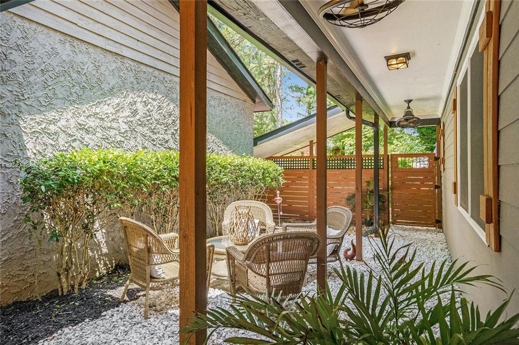 HOLLY HILLS ESTATES - Residential
