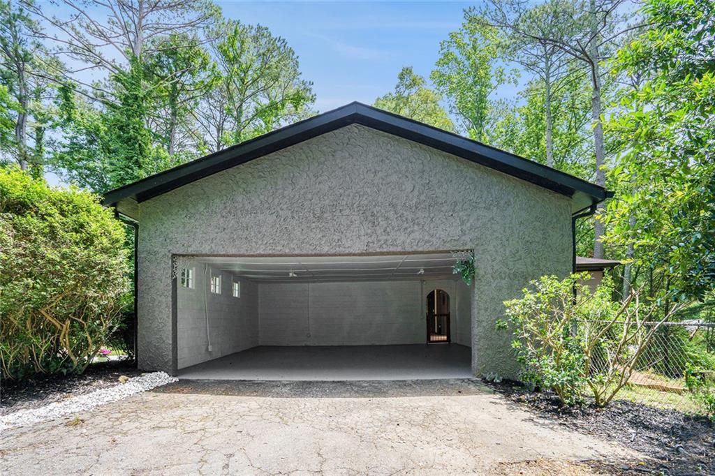 HOLLY HILLS ESTATES - Residential