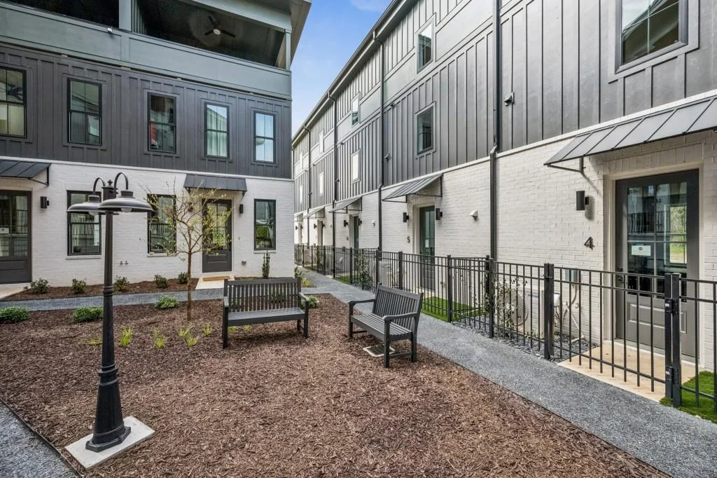 1160 Boulevard SE Unit 7