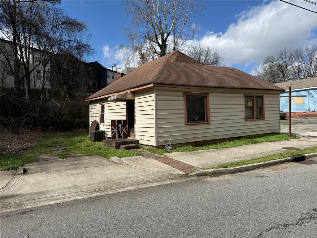 353 Campbell Hill Street NW