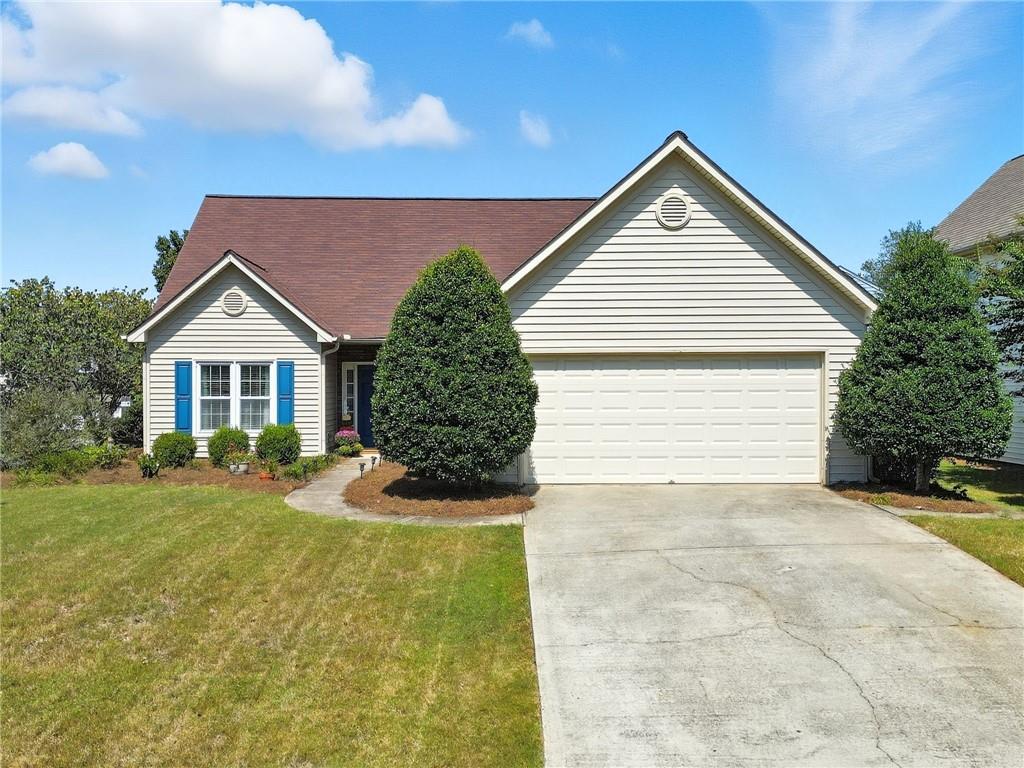 Updated ranch style home with Master on Main! Fully renovated kitchen in August 2025. All New kitchen Cabinets, built in Lazy Susans, Taj Mahah Quartz Countertops with matching Backsplash, Stainless Steel Appliances, Pantry, New LVP Flooring, Oversized Undermount Kitchen Sink, New Faucet and New Plumbing for Kitchen Sink. Brand New HVAC installed in May 2025 with new furnace and AC Unit. New fixtures throughout the home, Updated tall vanities in bathrooms and replaced outlet covers. Entire interior freshly painted as well. Home sits on a large quarter acre lot with a Wooden Fenced in back yard with New Fencing installed in September 2025. Back yard also features a Large Patio covered by a Pavillion, perfect for relaxing or entertaining.
Publix and Kroger located just outside the neighborhood along with Starbucks, shopping, restaurants, and fast food. Brookstone Country Club near by as well. Neighborhood HOA with Option to Join Brookstone HOA and/or Brookstone Country Club with access to pools, tennis, pickleball, gym and Golf.
**Photos to be uploaded on Tuesday Sept. 16th**