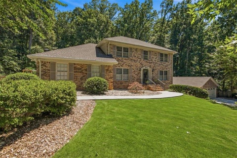 Homes For Sale - 330 Waverly Hall Drive<br/> Roswell, GA 30075