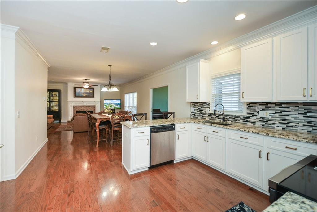 305 Collegiate Drive, Powder Springs, Georgia image 14
