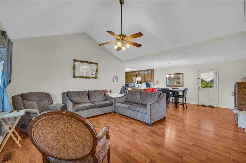 6611 Quincy Drive, Flowery Branch, Georgia image 8