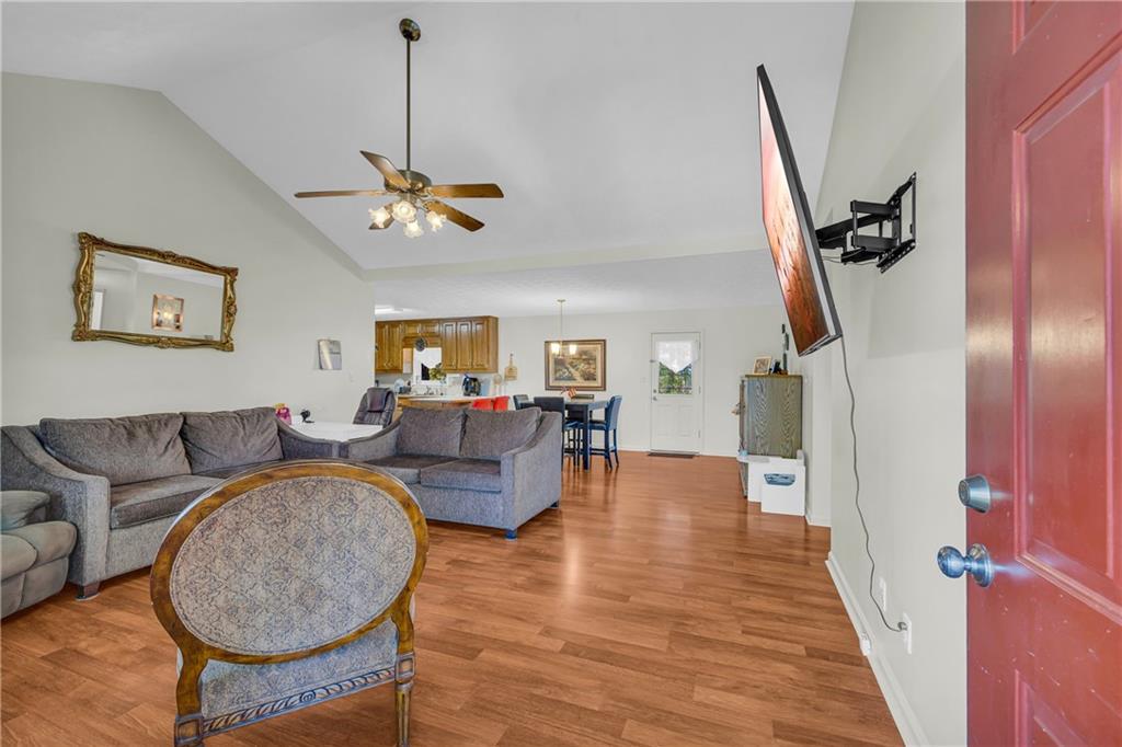 6611 Quincy Drive, Flowery Branch, Georgia image 7