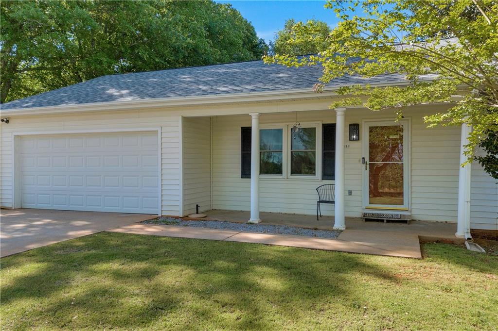 6611 Quincy Drive, Flowery Branch, Georgia image 5