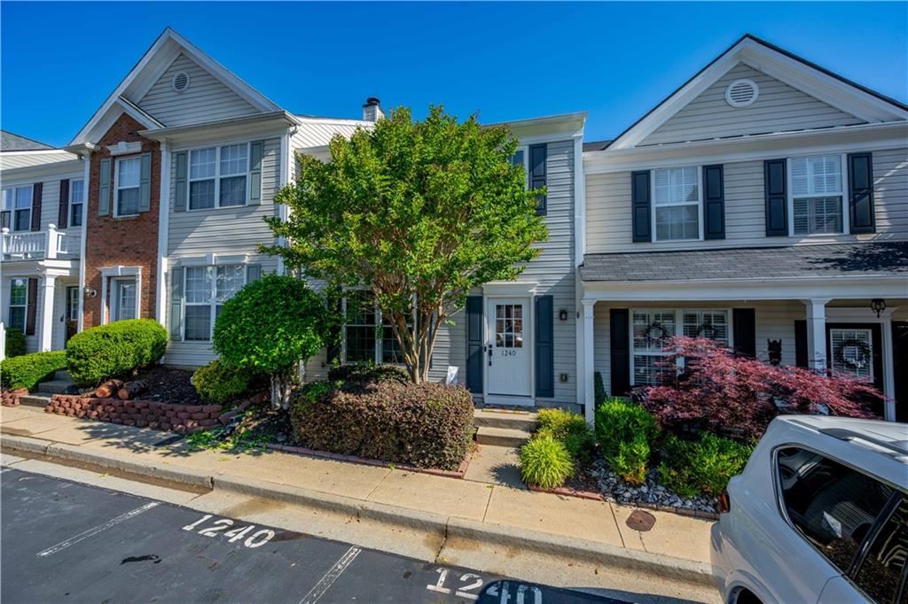1240 Kilmington Court, Alpharetta, Georgia image 3