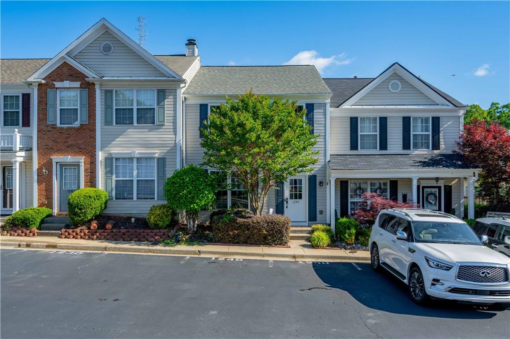1240 Kilmington Court, Alpharetta, Georgia image 2