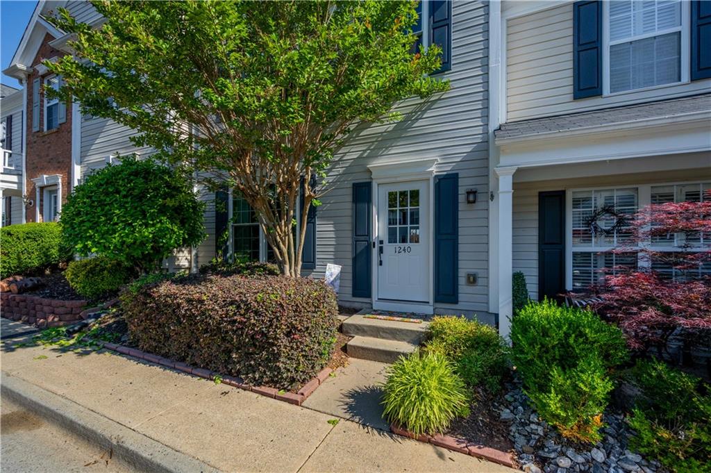 1240 Kilmington Court, Alpharetta, Georgia image 4