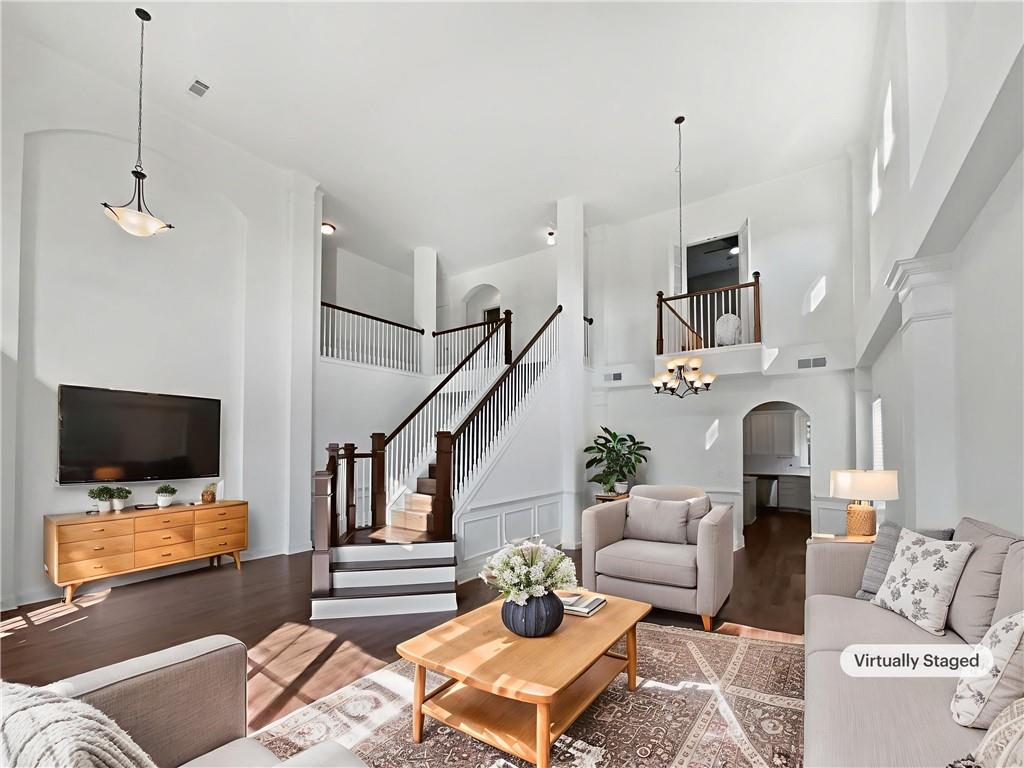 1476 Rolling View Way