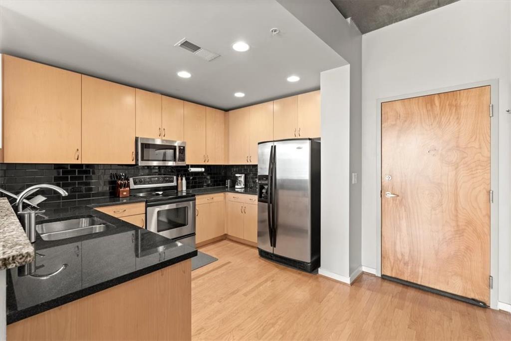 860 Peachtree Street NE 1506