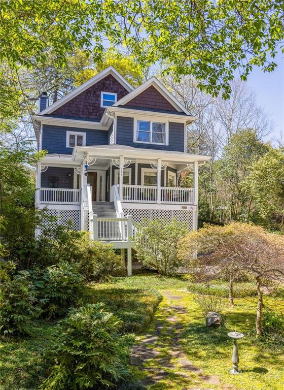 586 Harold Avenue NE