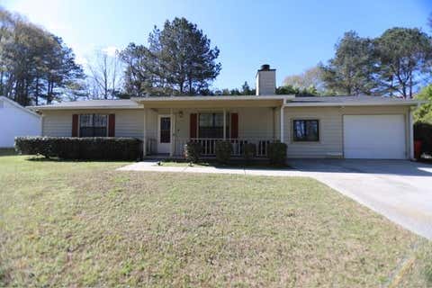 Homes For Sale - 1061 Walnut Creek Lane<br/> Jonesboro, GA 30238