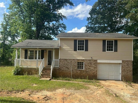 Homes For Sale - 130 Knob Drive<br/> Carrollton, GA 30116