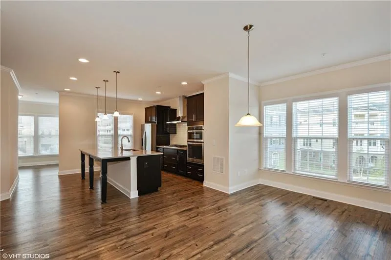 Alpharetta, Georgia 30009, United States, 3 Bedrooms Bedrooms, ,4 BathroomsBathrooms,Residential,Active,91535