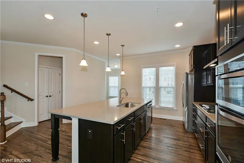 Alpharetta, Georgia 30009, United States, 3 Bedrooms Bedrooms, ,4 BathroomsBathrooms,Residential,Active,91535