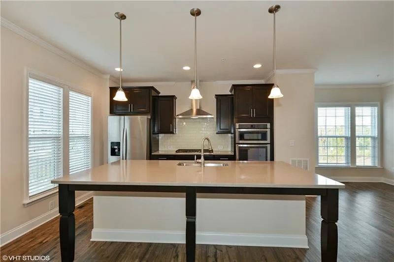 Alpharetta, Georgia 30009, United States, 3 Bedrooms Bedrooms, ,4 BathroomsBathrooms,Residential,Active,91535