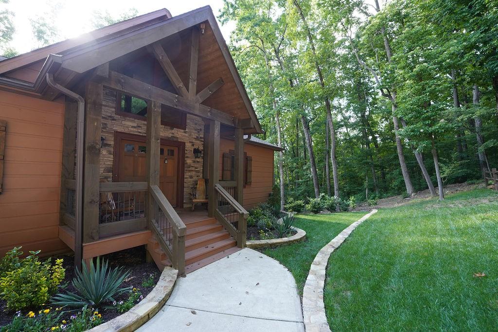 520 Mountain Falls Loop