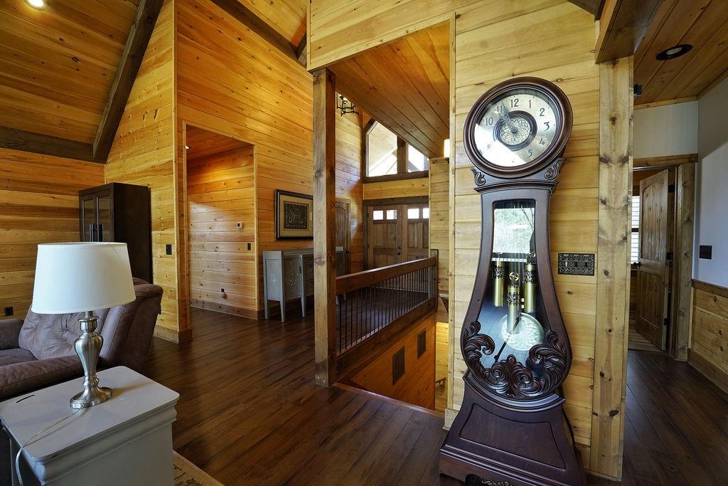 520 Mountain Falls Loop
