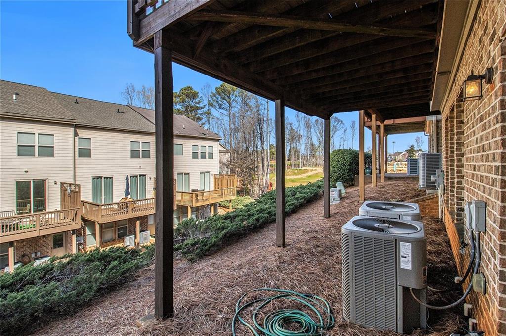 2722 Hallwood Lane, Suwanee, Georgia image 11