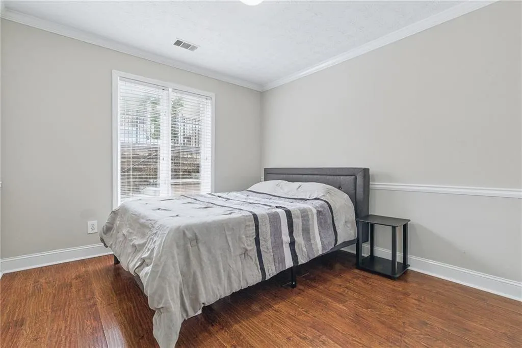 Atlanta, Georgia 30324, United States, 3 Bedrooms Bedrooms, ,2 BathroomsBathrooms,Residential,Active,220095