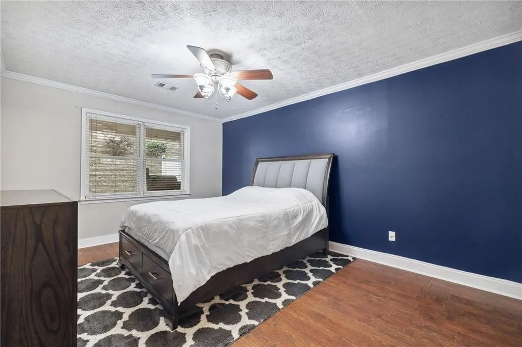 Atlanta, Georgia 30324, United States, 3 Bedrooms Bedrooms, ,2 BathroomsBathrooms,Residential,Active,220095