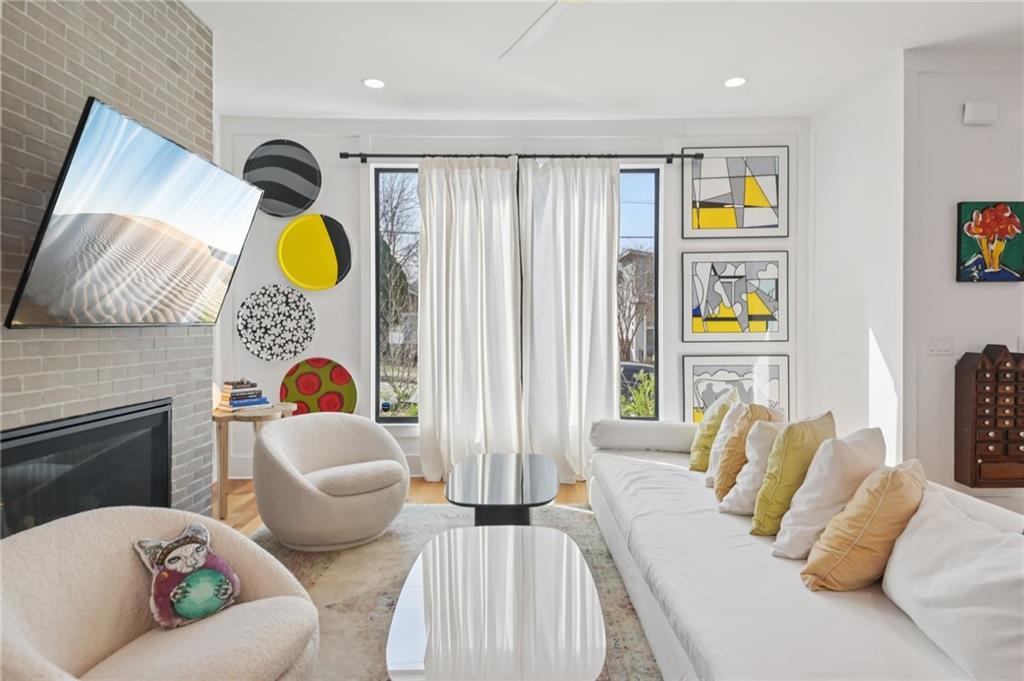 160 Cleveland Street A