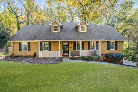 Homes For Sale - 445 Bruce Way<br/> Lilburn, GA 30047